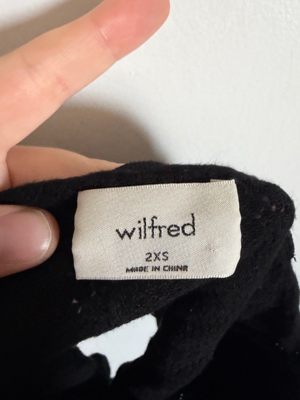 Aritzia Wilfred Black Soloist Top in Wonder Yarn Dainty Tank size XXS EUC - Picture 14 of 14